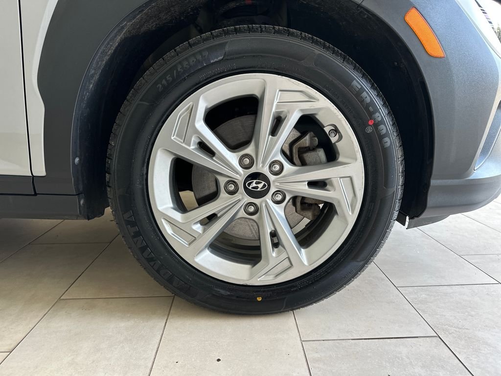 Used 2023 Silver Hyundai SEL image 8