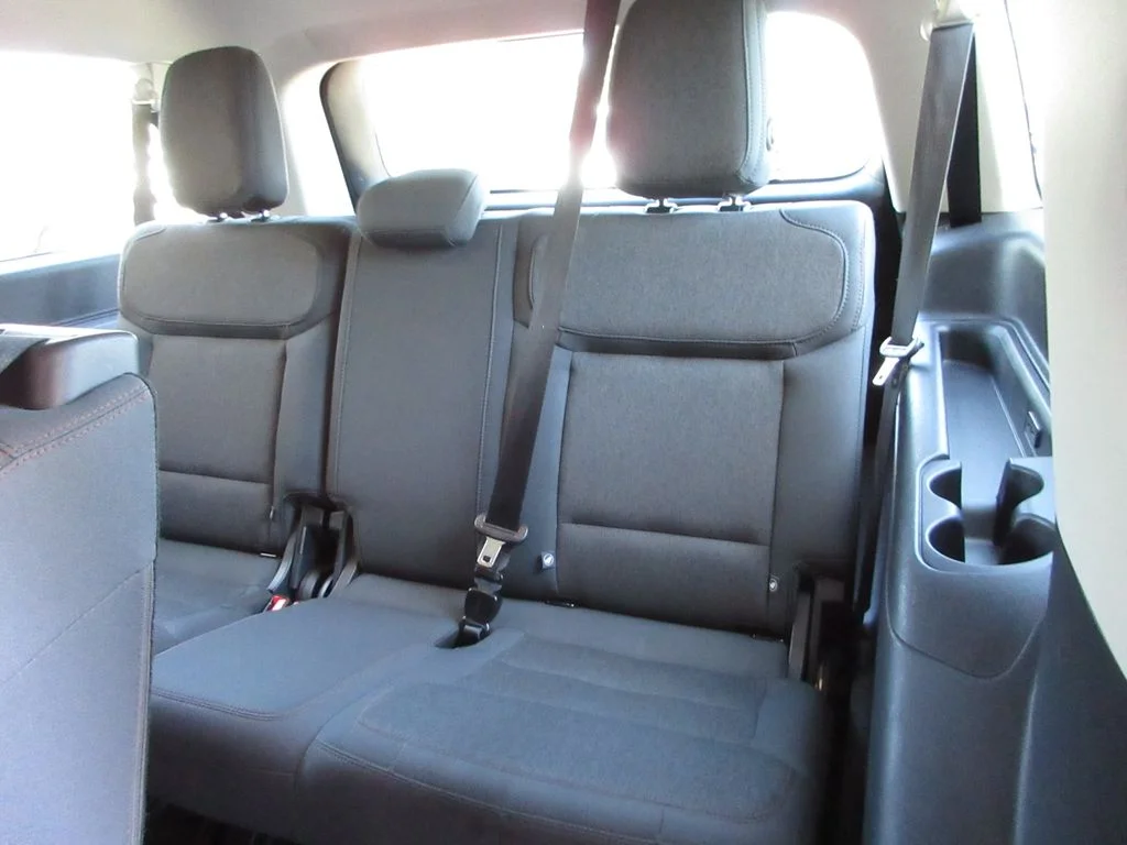 Certified Used 2025 Oxford White Ford Active image 22