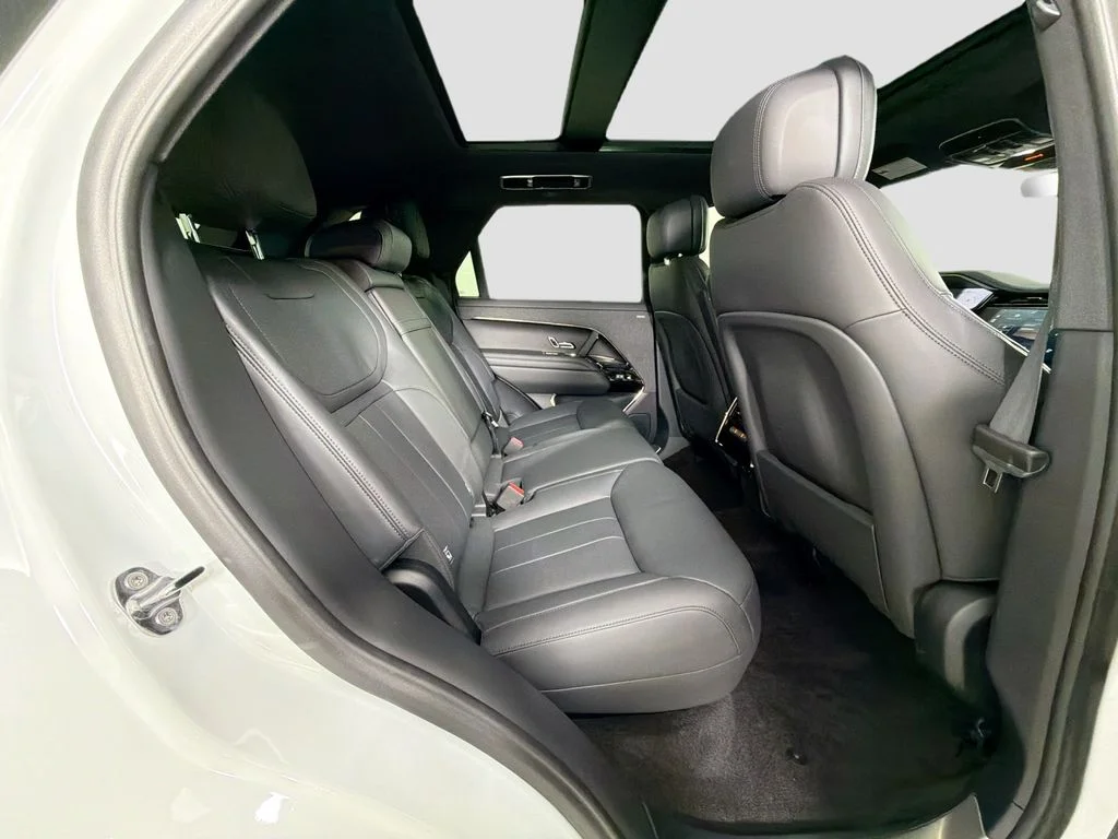 Certified Used 2024 White Land Rover Dynamic SE image 30