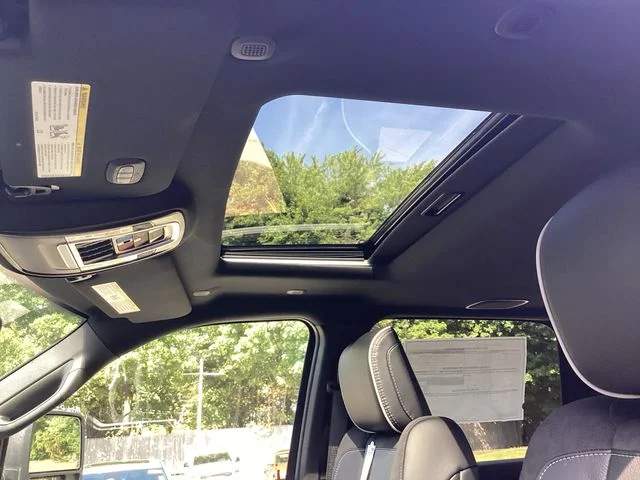 New 2026 Diamond Black Ram LARAMIE CREW CAB 4X4 6