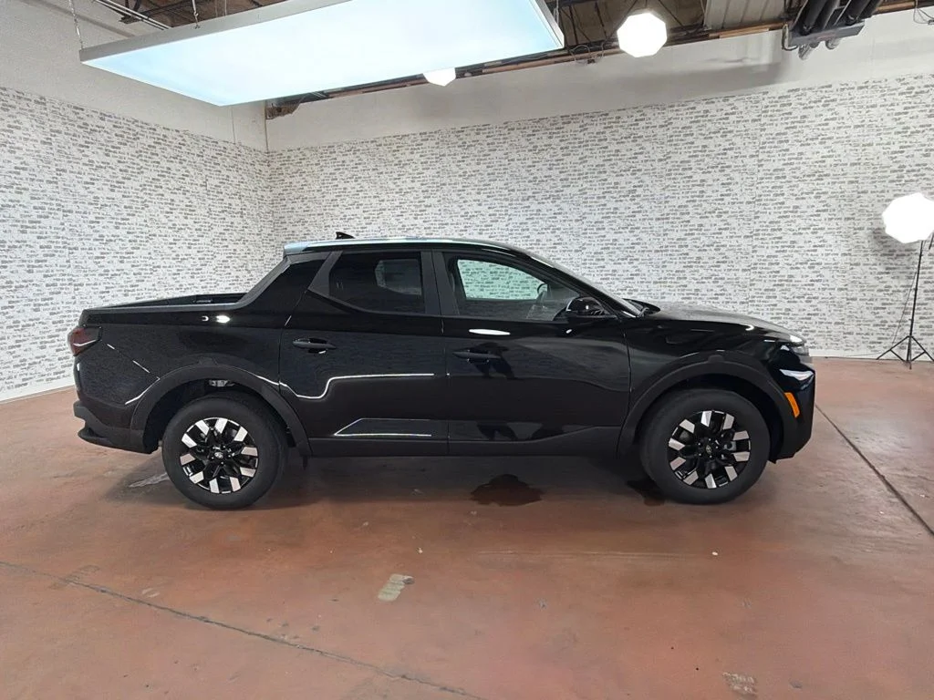 New 2027 Phantom Black Hyundai SE image 8