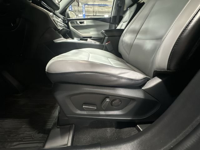 Used 2021 Blue Metallic Ford XLT image 18