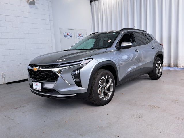 Used 2025 Gray Chevrolet LT image 2