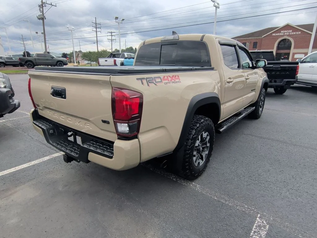 Used 2019  Toyota TRD Off-Road image 8