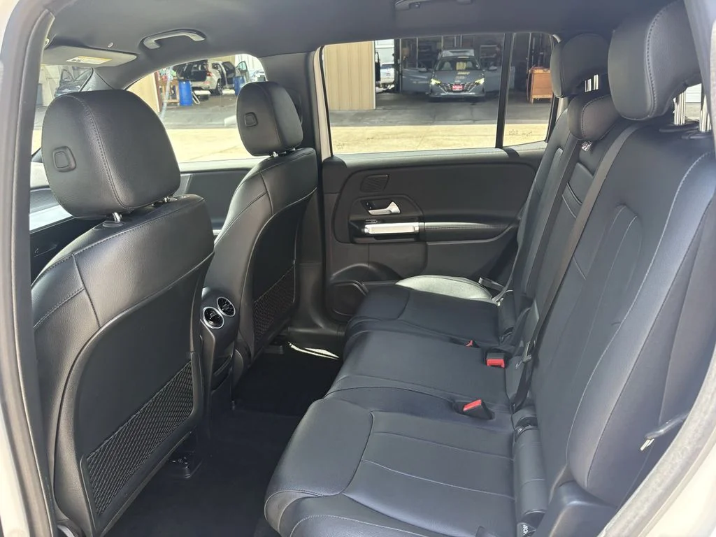 Used 2023 White Mercedes-Benz 300 image 24
