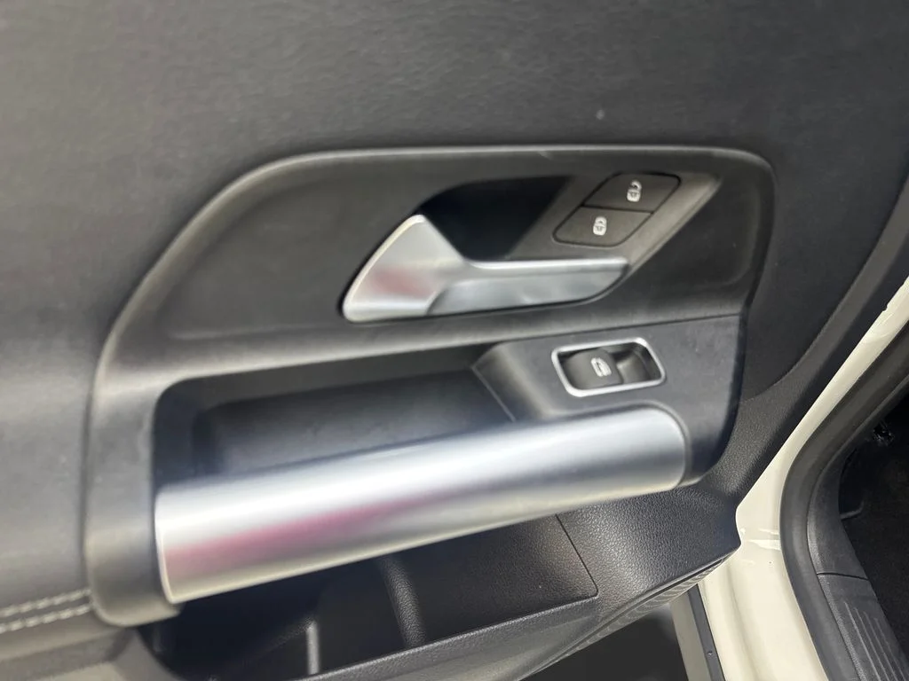 Used 2025 White Mercedes-Benz GLA 250 image 35