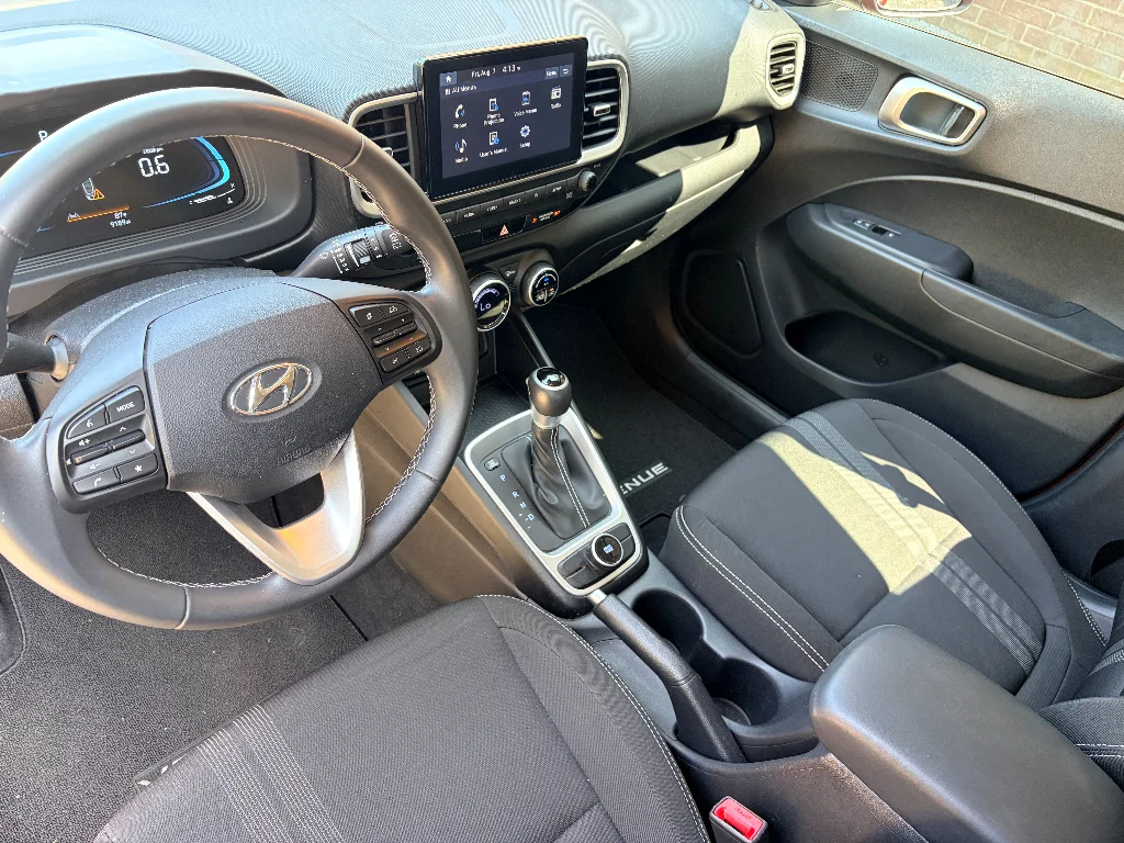Used 2025 Ultimate Red Hyundai SEL image 13