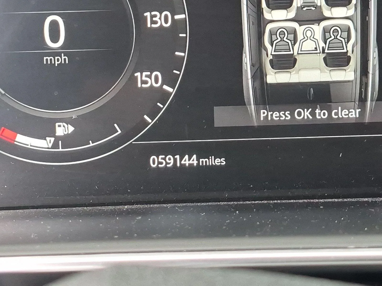 Used 2018 Fuji White Land Rover SE image 22