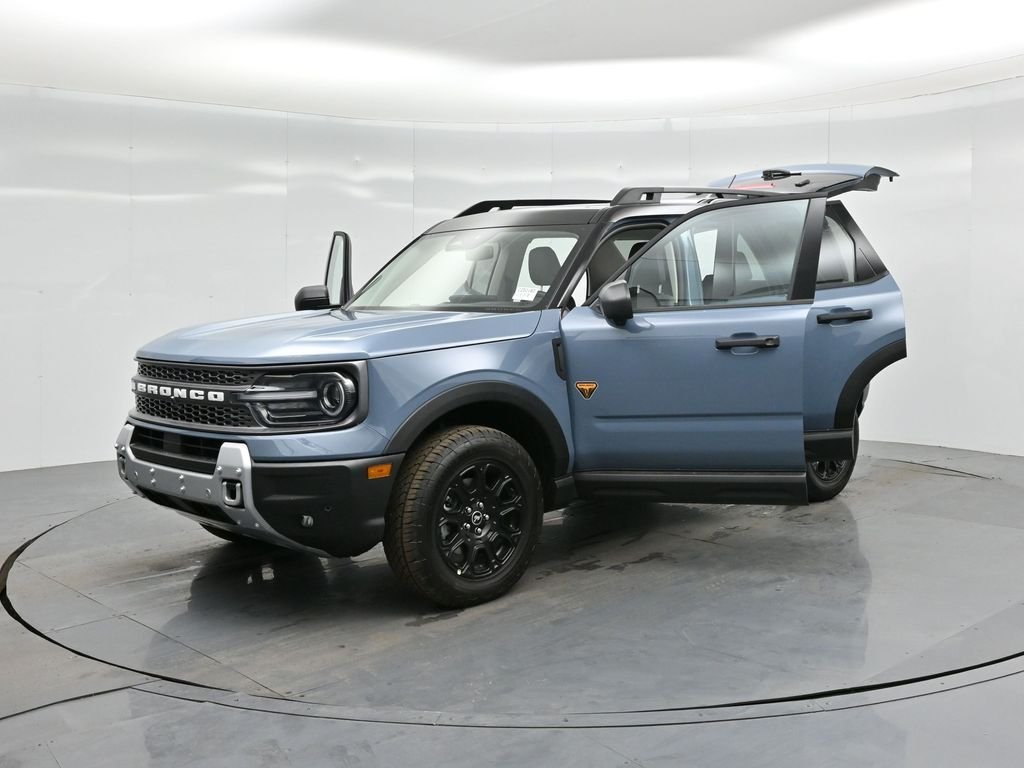 New 2025 Azure Gray Metallic Tri-Coat Ford Badlands image 34