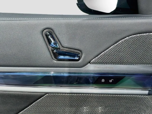 2024 BMW 7 Series 760i - Photo 25
