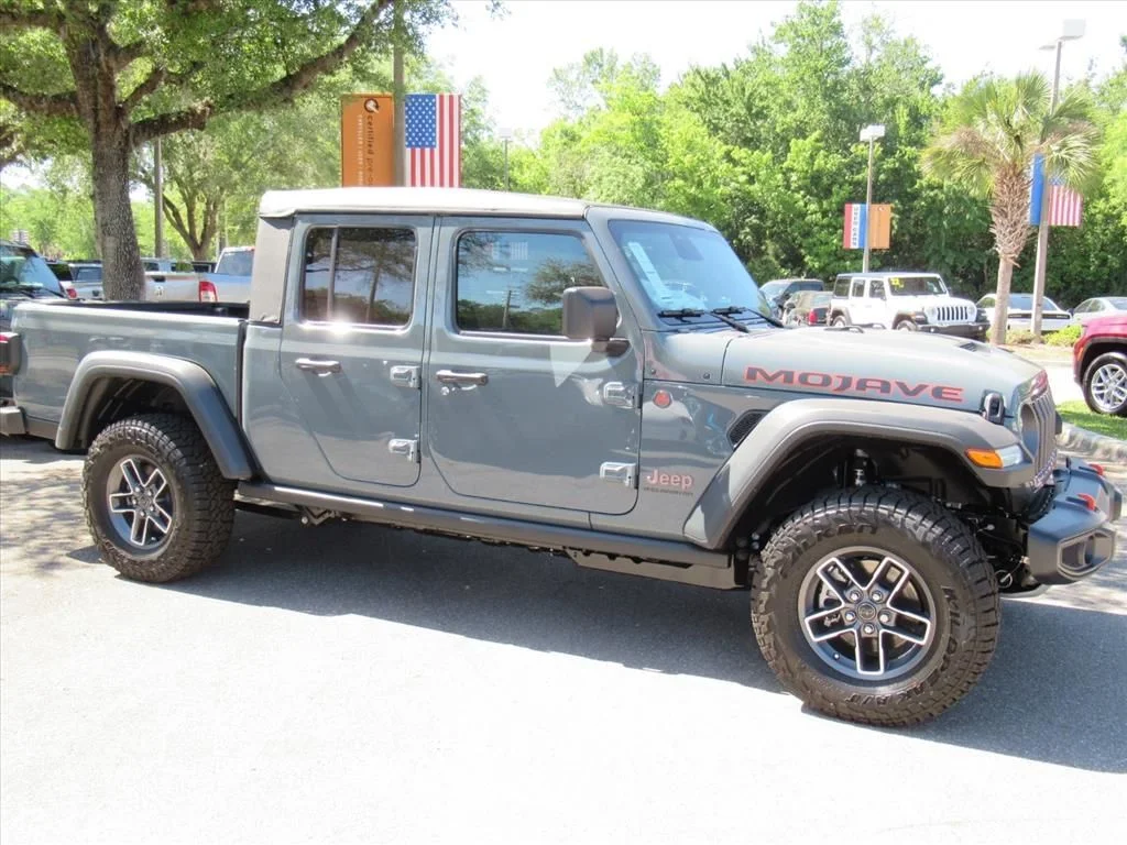 New 2026 Anvil Clear-Coat Exterior Paint Jeep Mojave image 1