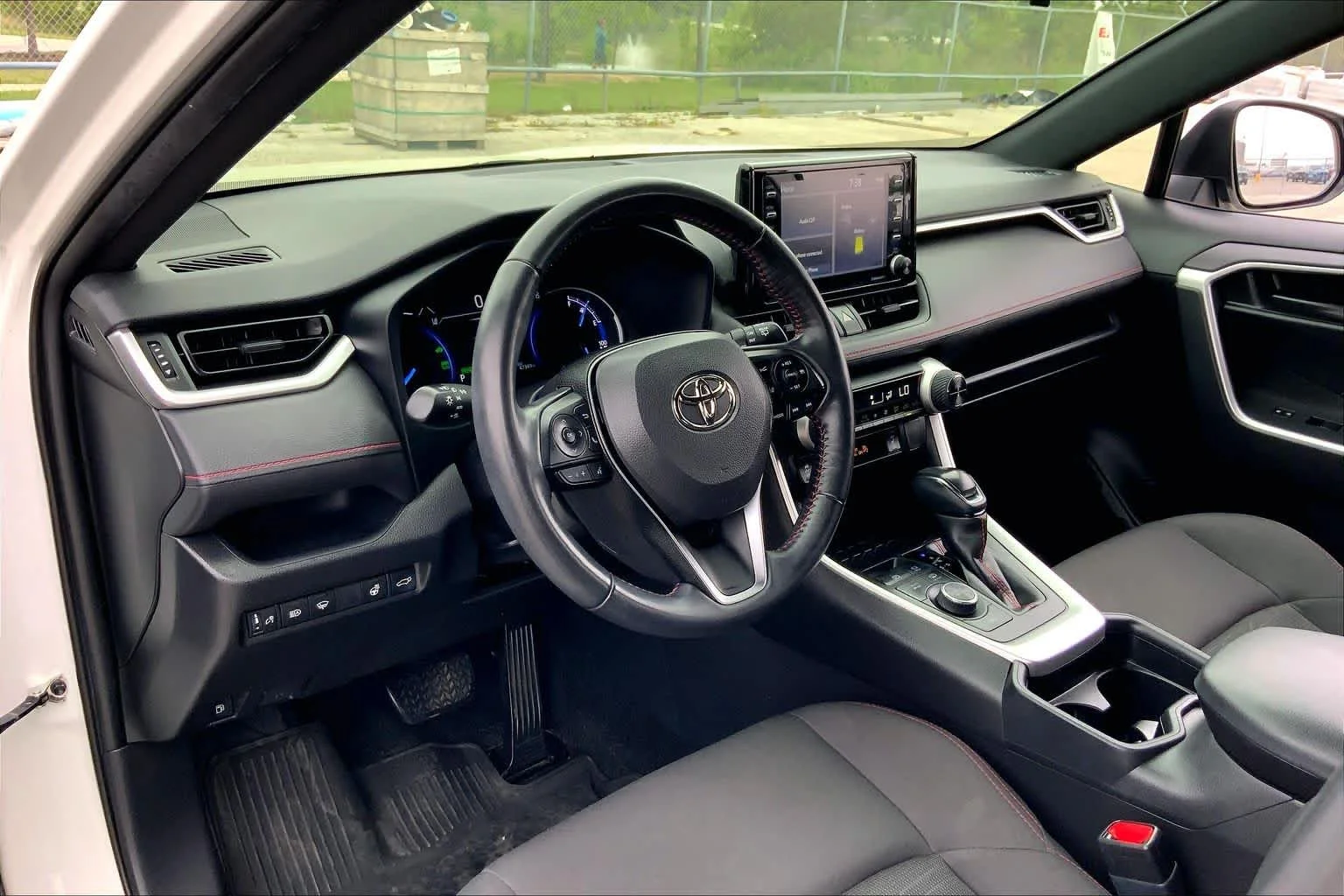 Used 2021 Super White Toyota SE image 17