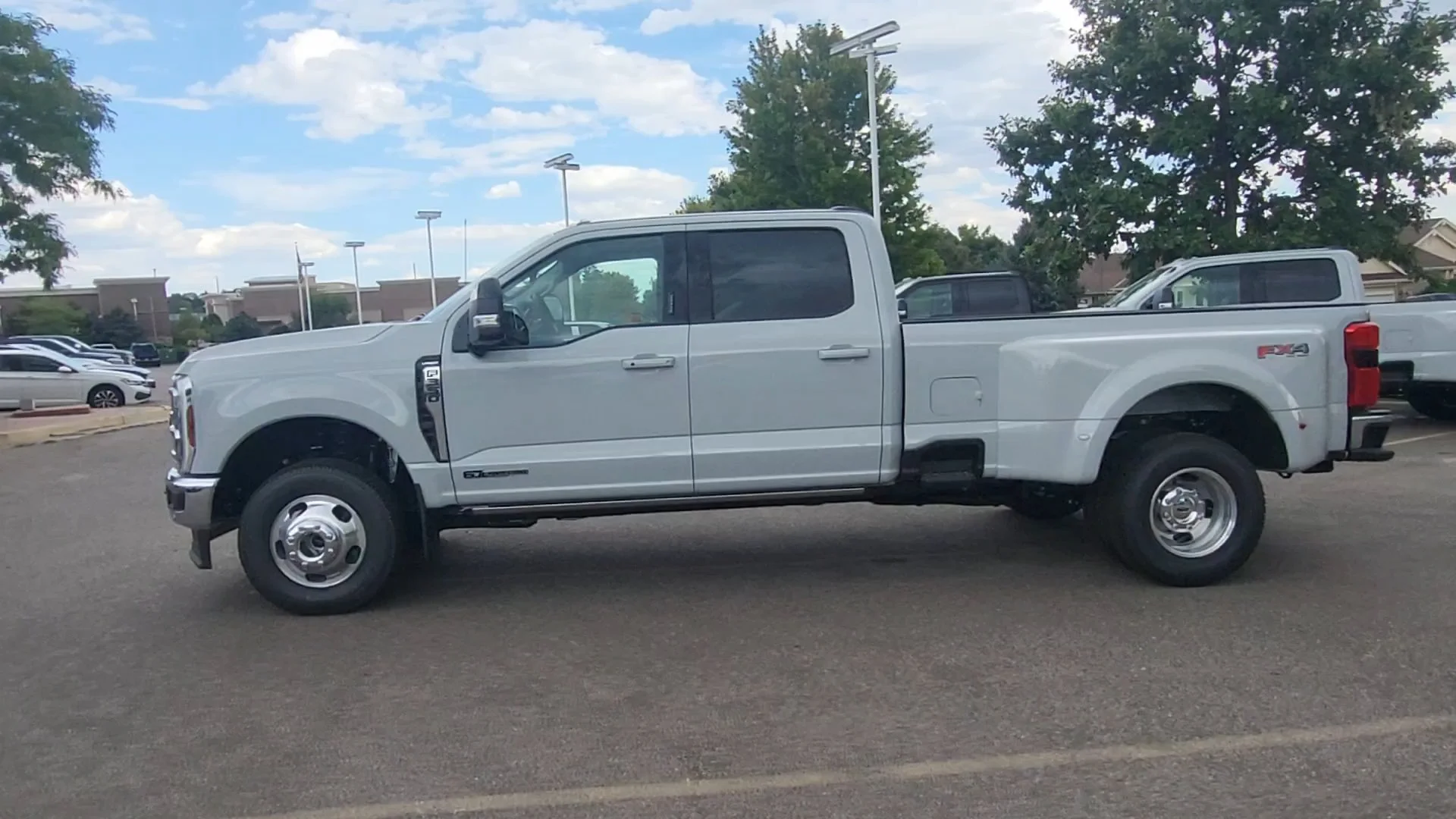 New 2026 Avalanche Ford LARIAT image 2