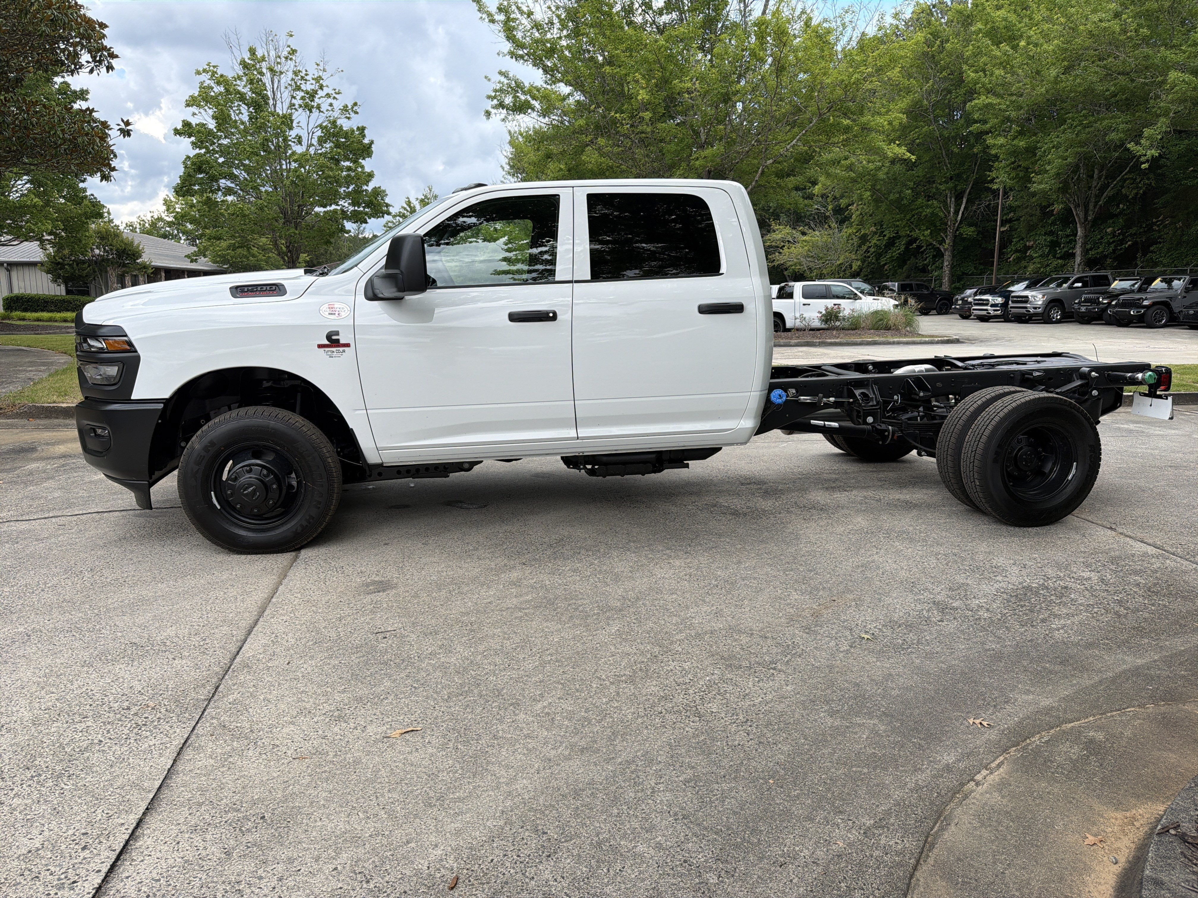New 2026 Bright White Clearcoat RAM Tradesman image 4