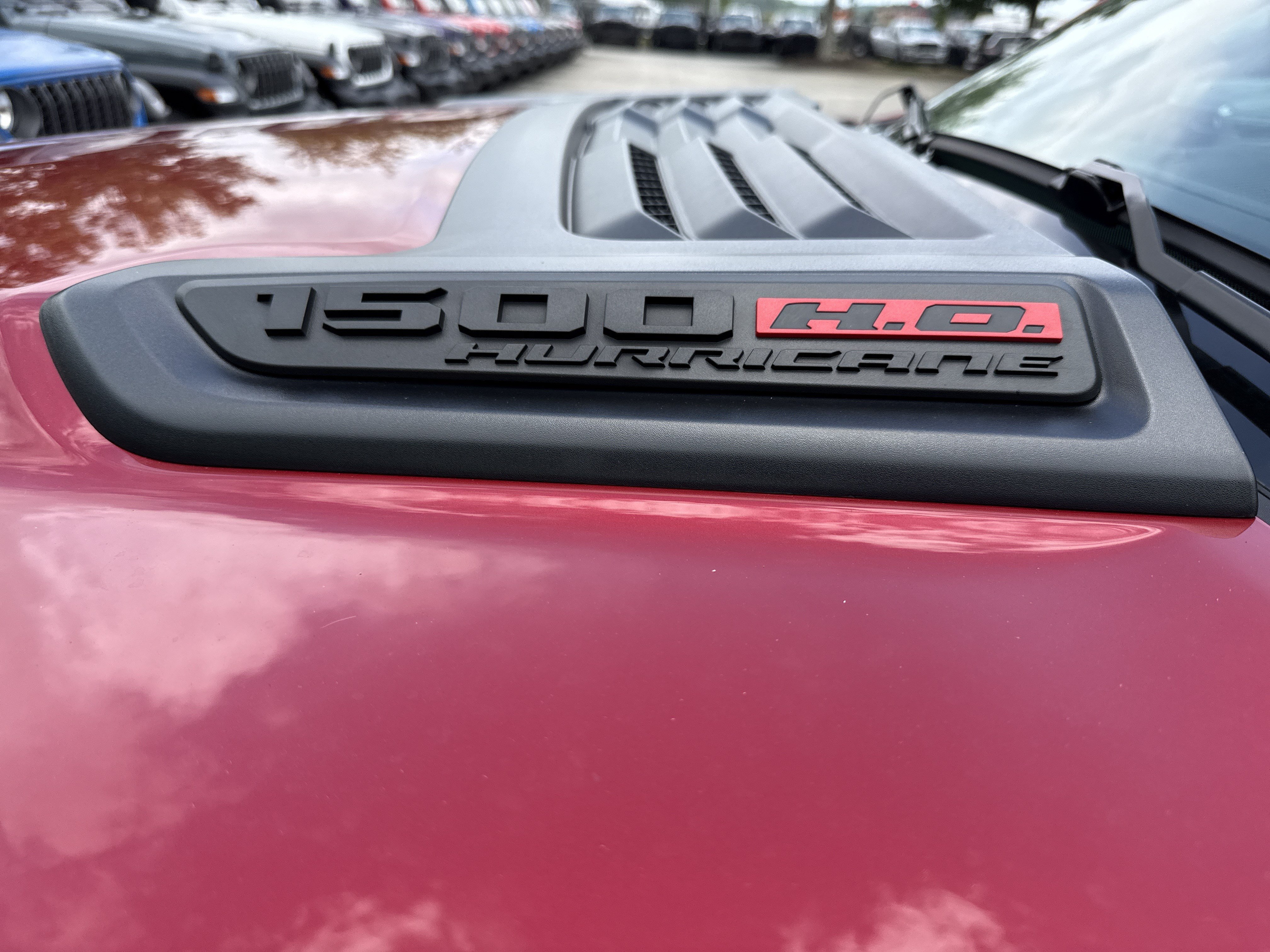 New 2026 Molten Red Pearl-Coat Exterior Paint RAM Limited image 12
