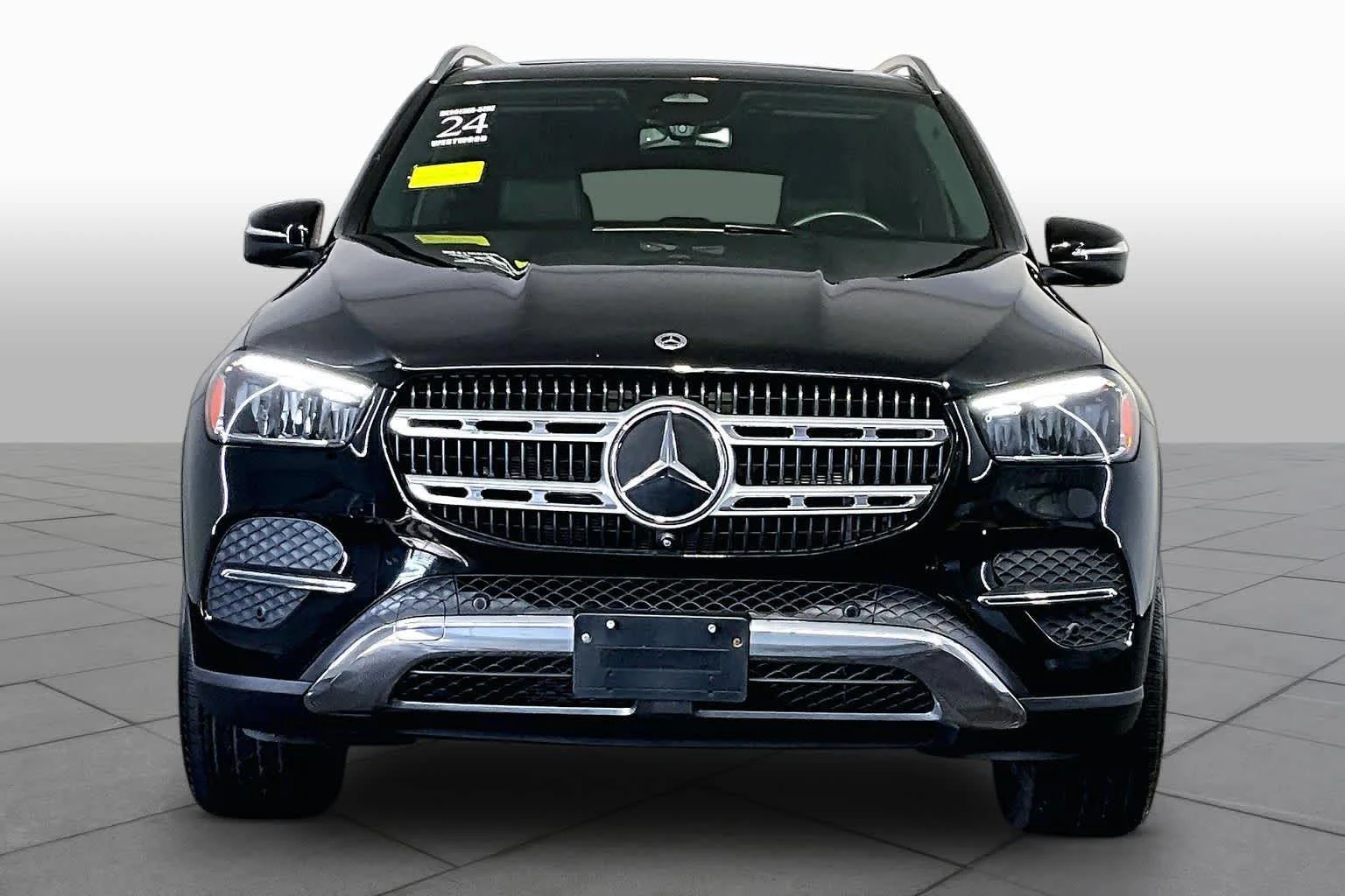 Used 2024 Black Mercedes-Benz GLE 450e Plug-In Hybrid image 4