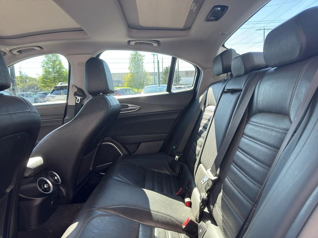 Used 2018 Alfa White Alfa Romeo Ti Sport image 10
