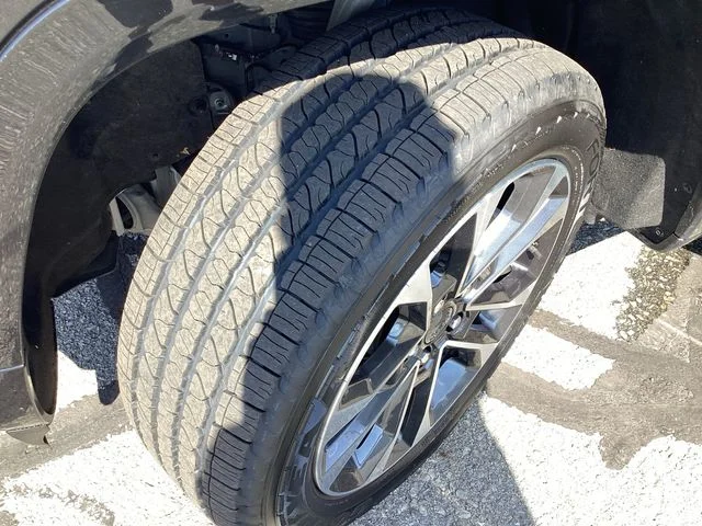 Used 2023 Diamond Black Jeep Overland image 16