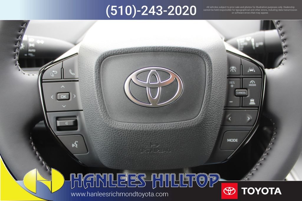 New 2026 Wind Chill Pearl <sup>1</sup> Toyota  XLE image 28