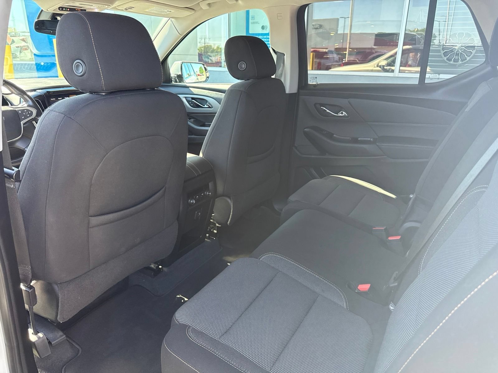 Used 2020 SUMMIT WHITE Chevrolet LT Cloth image 17
