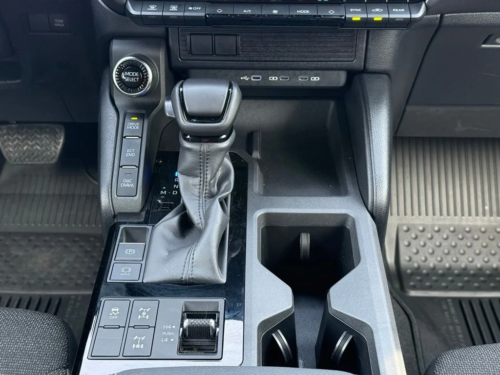 Certified Used 2025  Toyota 1958 image 27