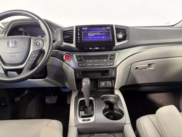 Used 2018 Silver Honda EX-L image 22