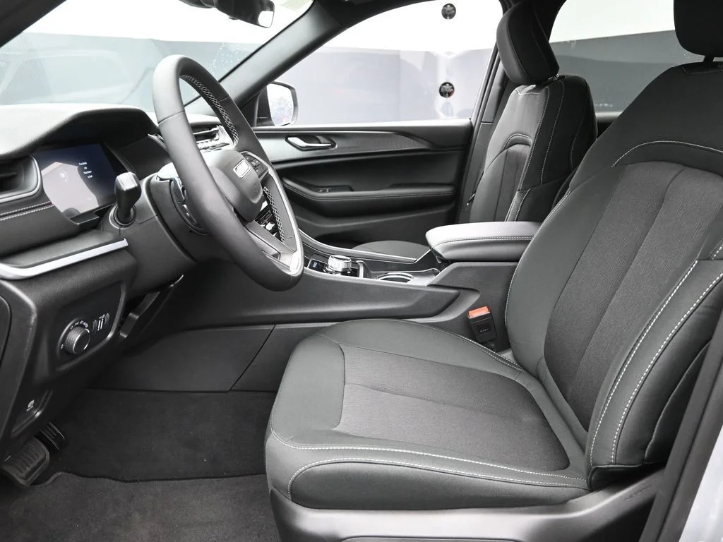 New 2025 Silver Jeep Laredo X image 16