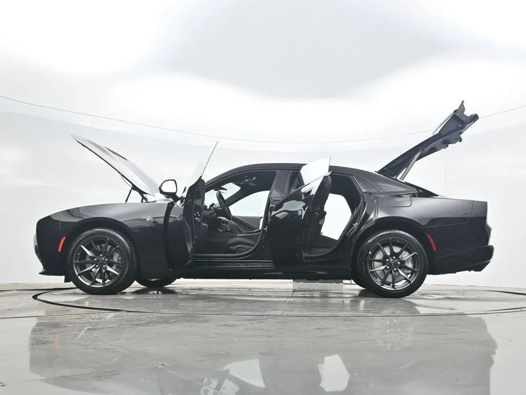 New 2026 Diamond Black Crystal Pearlcoat Dodge Scat Pack image 48