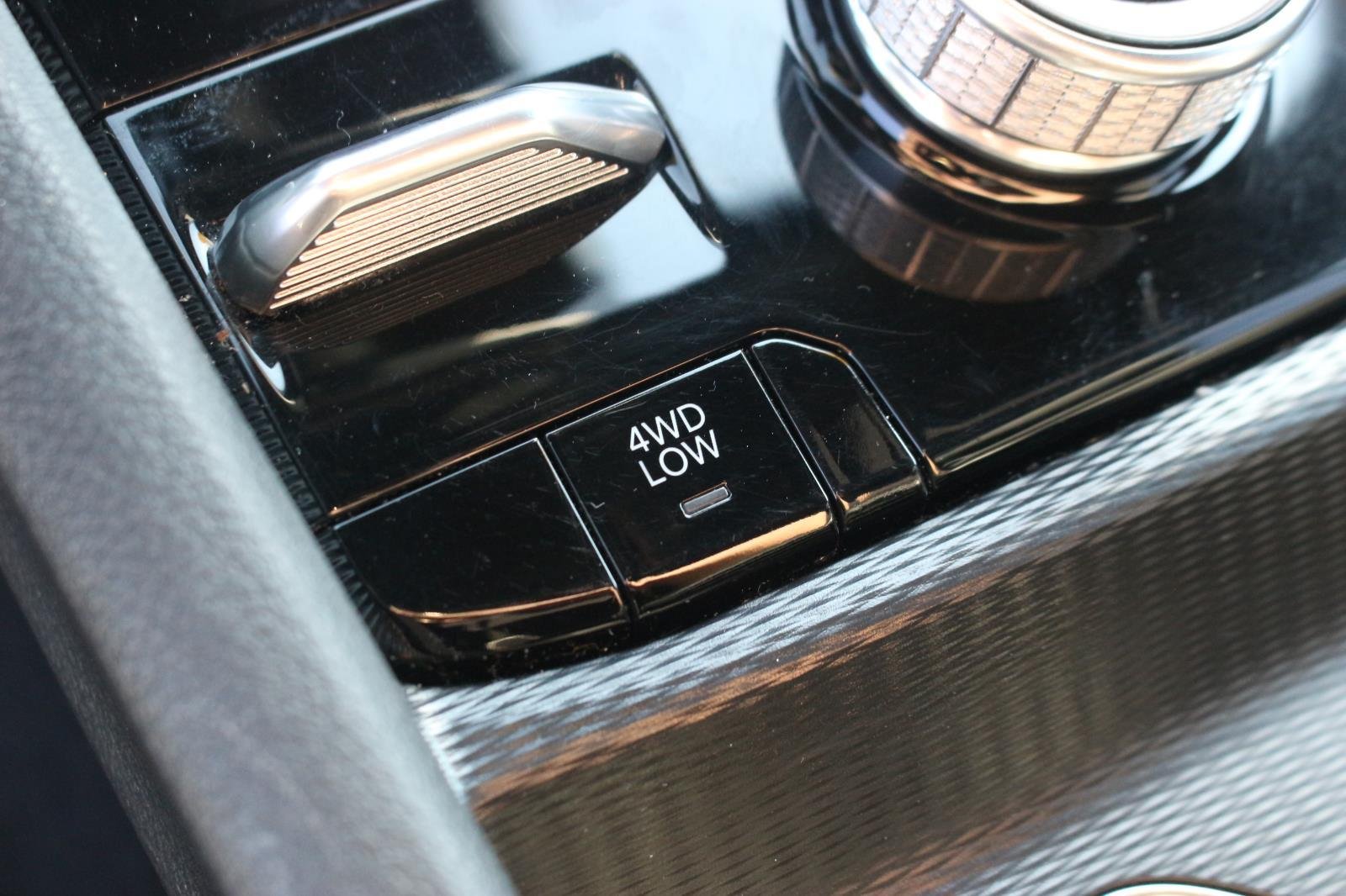 Used 2024 Grey Jeep 4x4 image 25
