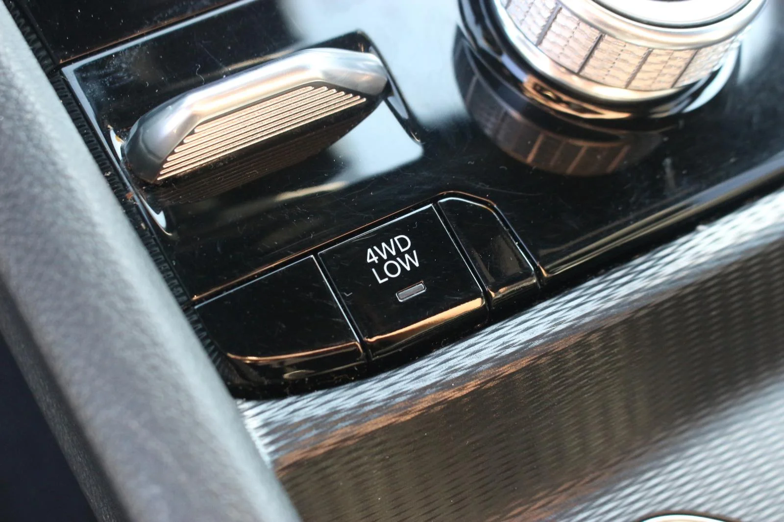 Used 2024 Grey Jeep 4x4 image 25