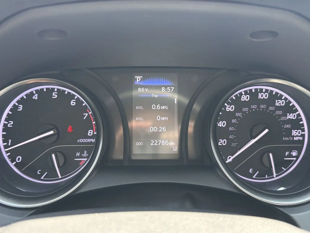 Used 2021 White Toyota SE image 17