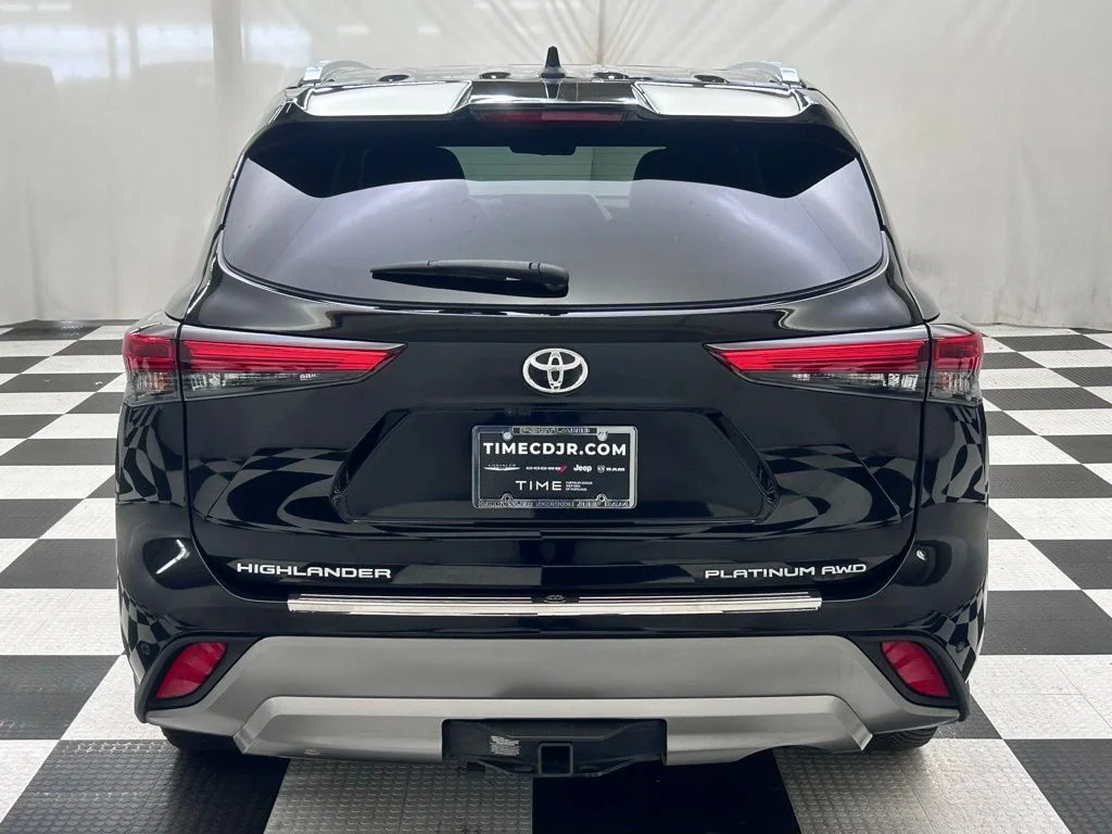 Used 2022 Black Toyota Platinum image 6