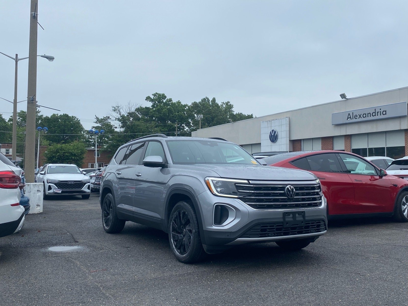 2024 Volkswagen Atlas 2.0T SE w/Tech 4MOTION's photo