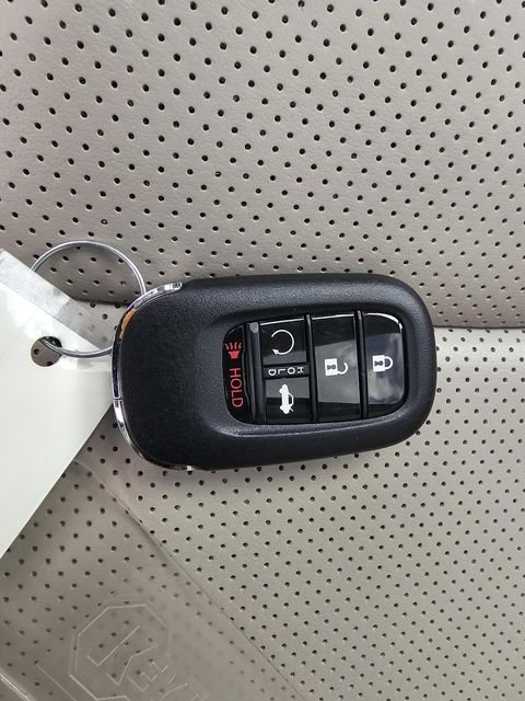 Used 2023 White Honda Touring image 36