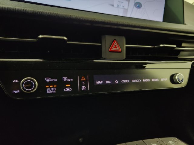 2024 Kia EV6 Wind - Photo 28