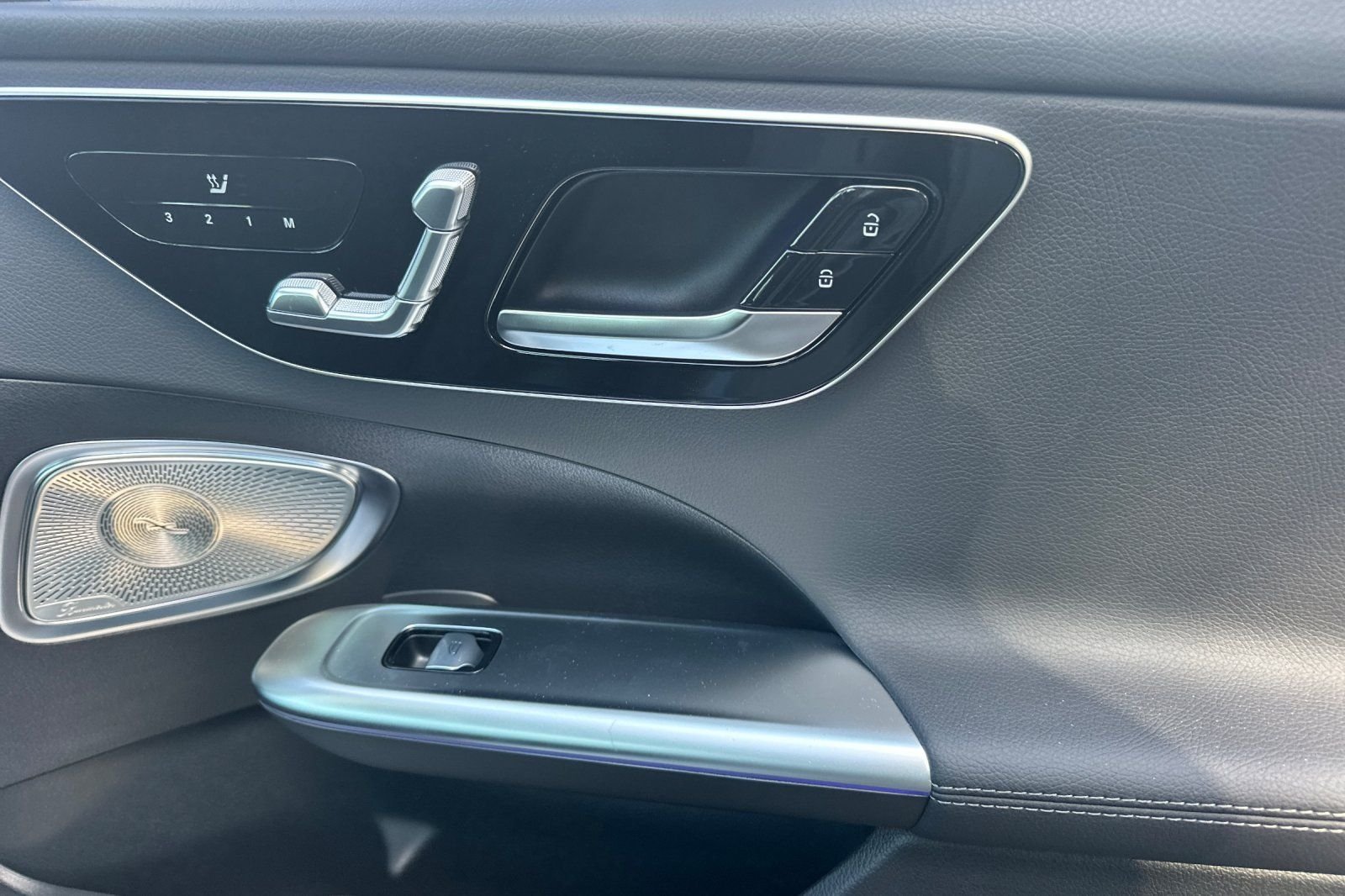 2026 Mercedes-Benz C-Class Sedan C 300 - Photo 35