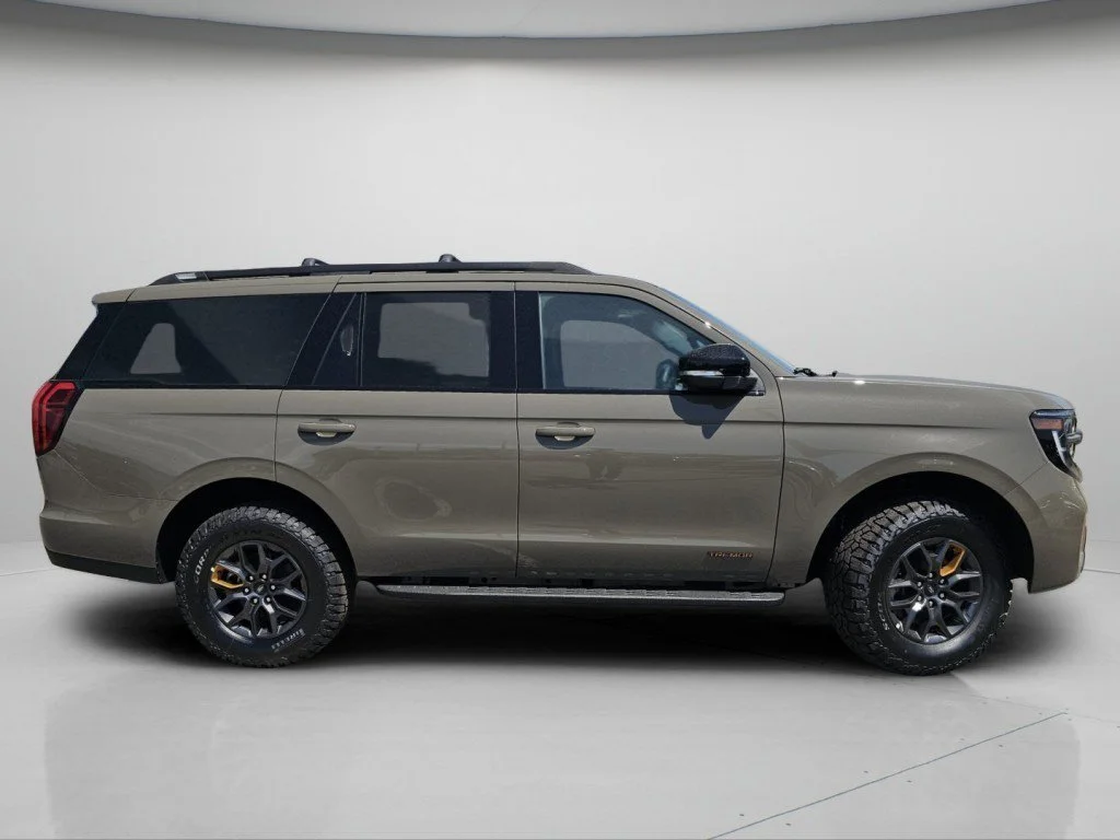 New 2027 Gray Ford Tremor image 28