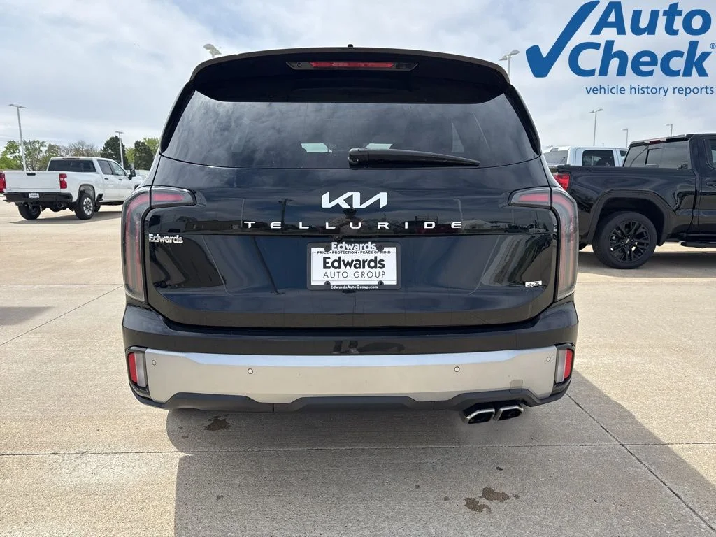 Used 2023 Black Kia SX-Prestige image 6