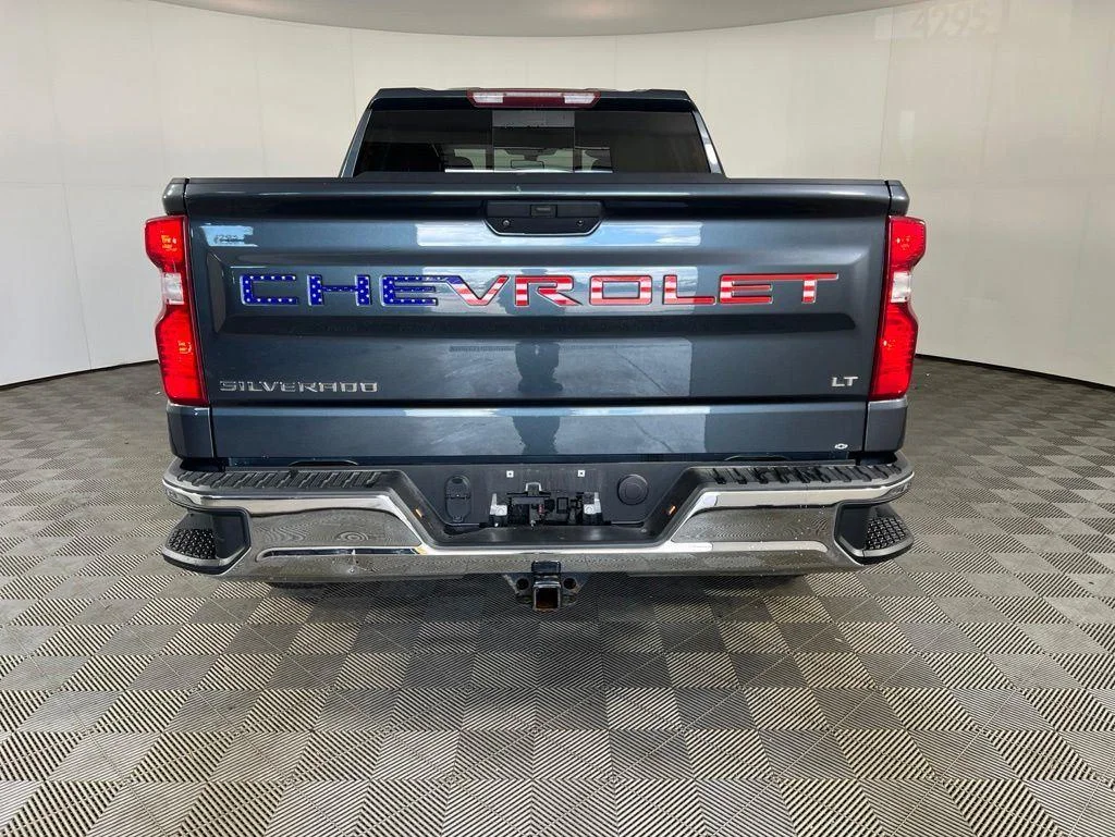 Used 2020 Shadow Gray Metallic Chevrolet LT image 5