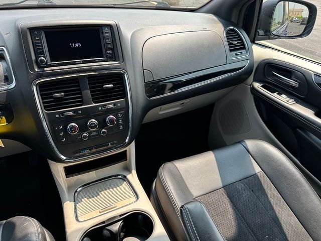 Certified Used 2020 Indigo Blue Clearcoat Dodge SXT image 17