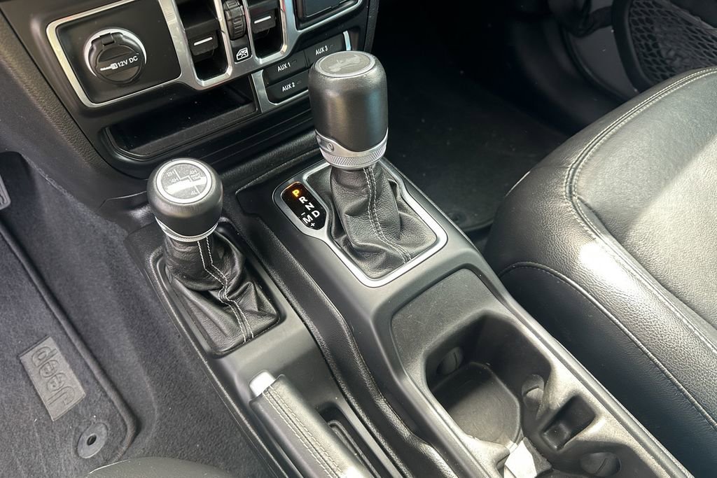 Used 2023 Grey Jeep Sahara image 22