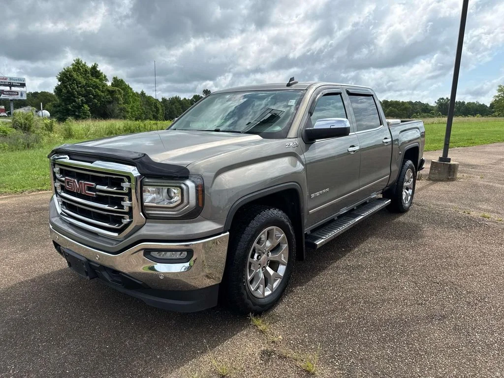 Used 2017 Gray GMC SLT image 5