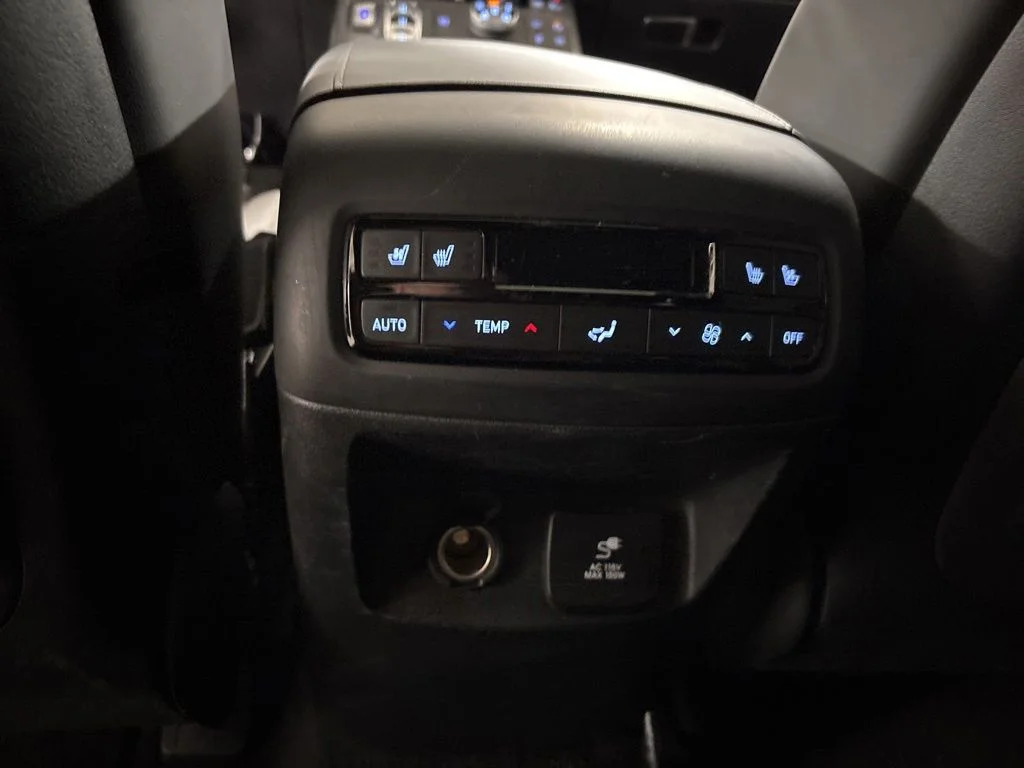Used 2025 White Hyundai Calligraphy Night Edition image 32
