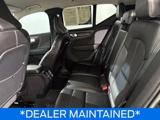 Used 2022  Volvo Momentum image 17