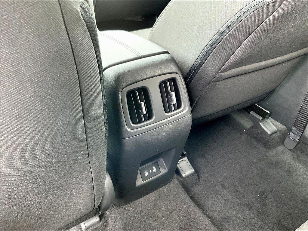 New 2026 White Hyundai SEL AWD image 17