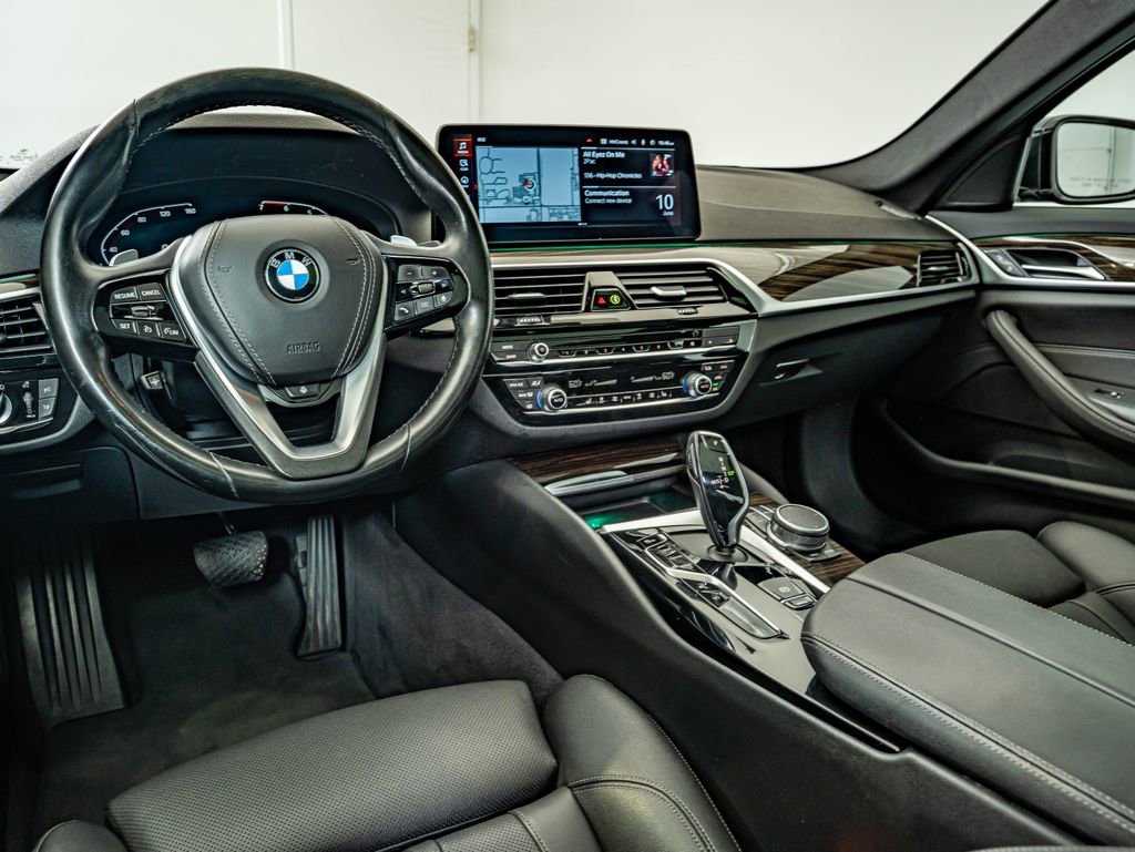 Used 2021 Jet Black BMW 530i xDrive image 33