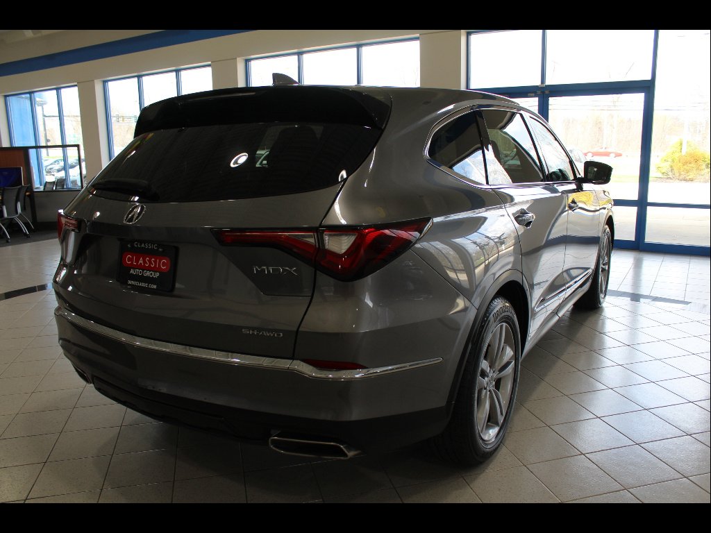 Used 2023 Liquid Carbon Metallic Acura SH-AWD image 5