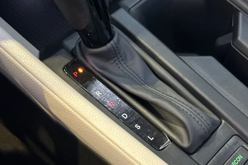 Used 2025 Radiant Red Metallic Honda SE image 20