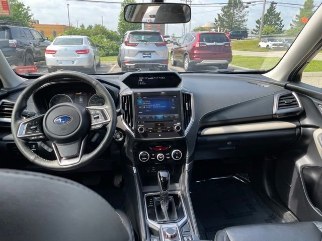 Used 2022 Gray Metallic Subaru Limited image 17