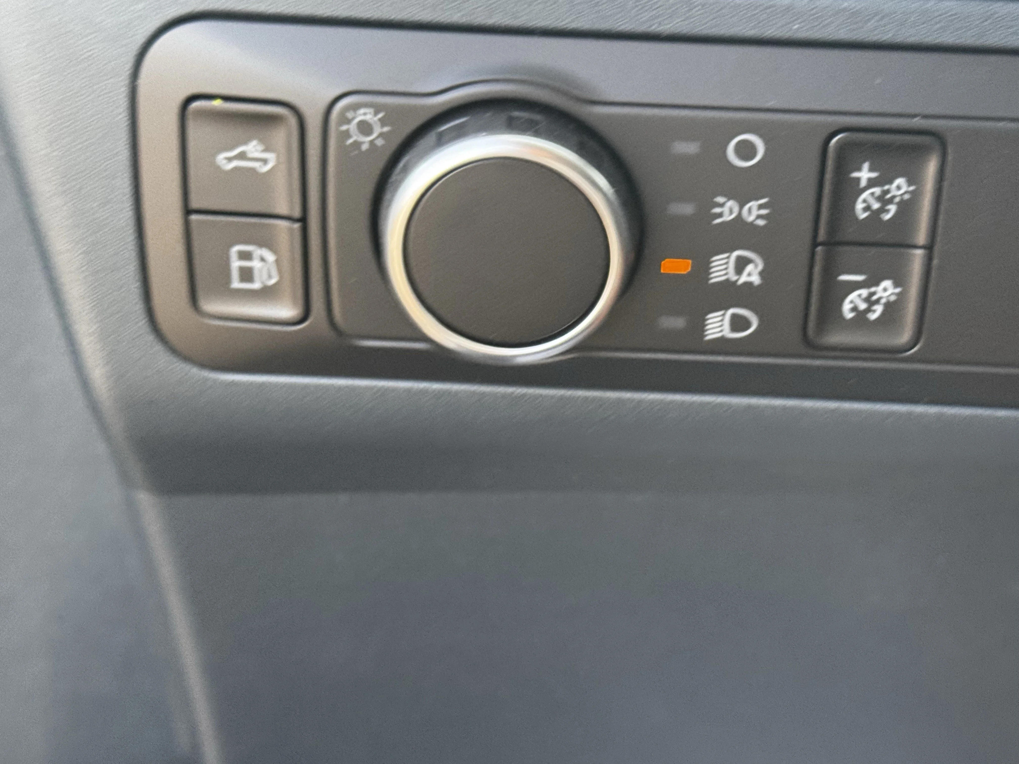 New 2026 Oxford White Ford XLT image 17